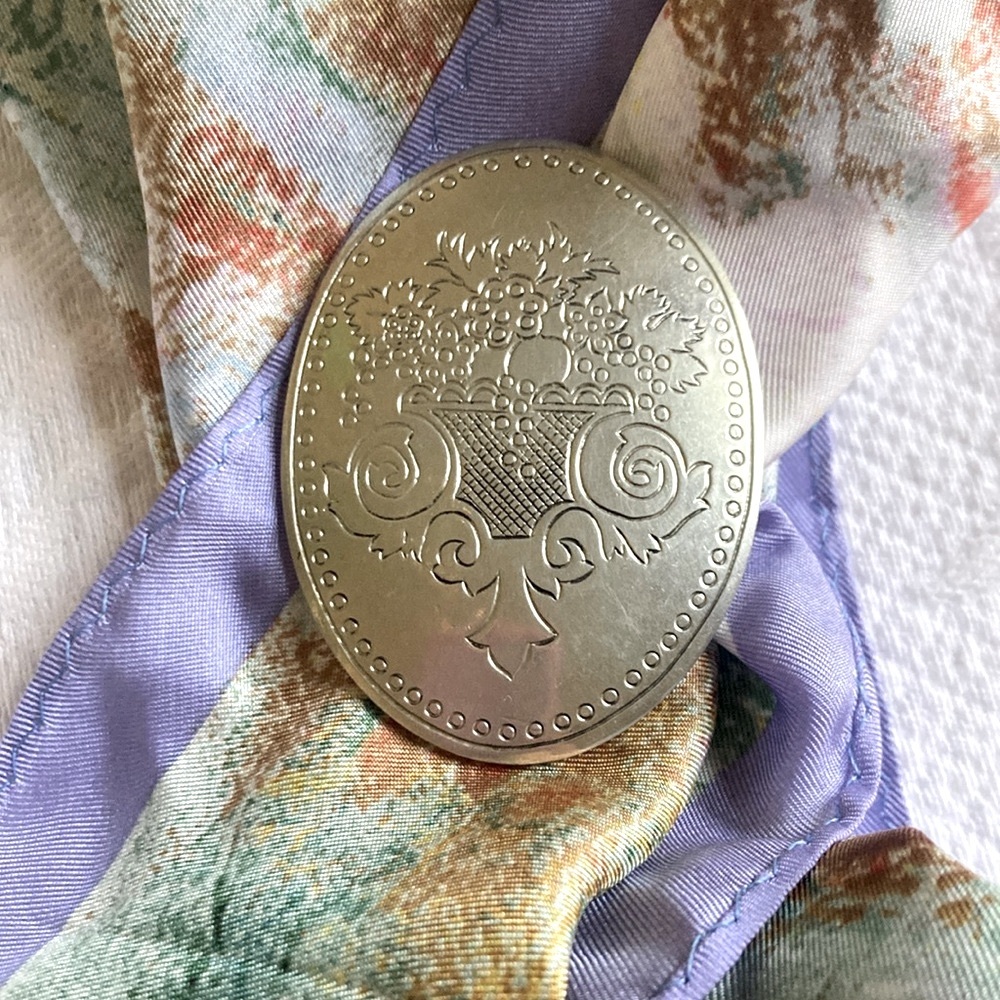 Easter basket Vintage Silver Pewter Brooch